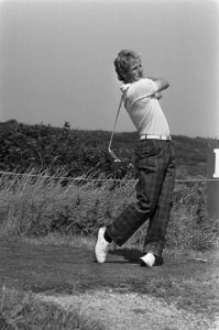 Internationaal golftoernooi in Noordwijk begint morgen titelhouder Bernhard Lan, Bestanddeelnr 933-3842