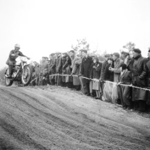 Internationale Motor- en terreinwedstrijden te Boekel. Derde G. Ward (Engels) op, Bestanddeelnr 934-5860