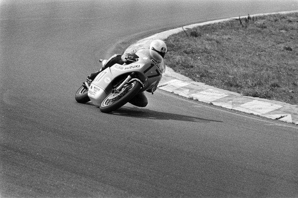 Internationale Motorracen op Zandvoort, winnaar Marcel Ankoné in aktie, Bestanddeelnr 928-6876