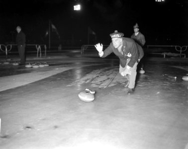 Internationale Curling Competitie op de kunstijsbaan te Amsterdam, Bestanddeelnr 913-2937 photo