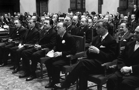 Internationale conferentie over wetgeving voor oud-strijd in Ridderzaal Tijdens, Bestanddeelnr 913-2301
