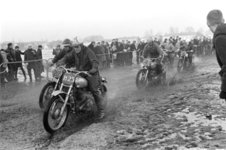 Internationale motorterreinwedstrijden tussen Belgie en Nederland te Gemert (NB), Bestanddeelnr 914-8866