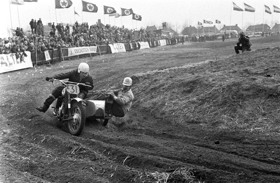 Internationale motorcrosswedstrijden in Sint Antons de zijspannen, Bestanddeelnr 916-1778