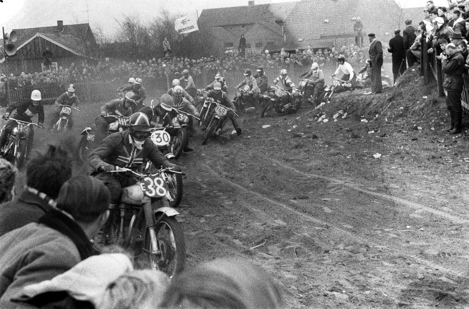 Internationale motorcross op het circuit De Hoef te St Anthonis, Bestanddeelnr 912-2074