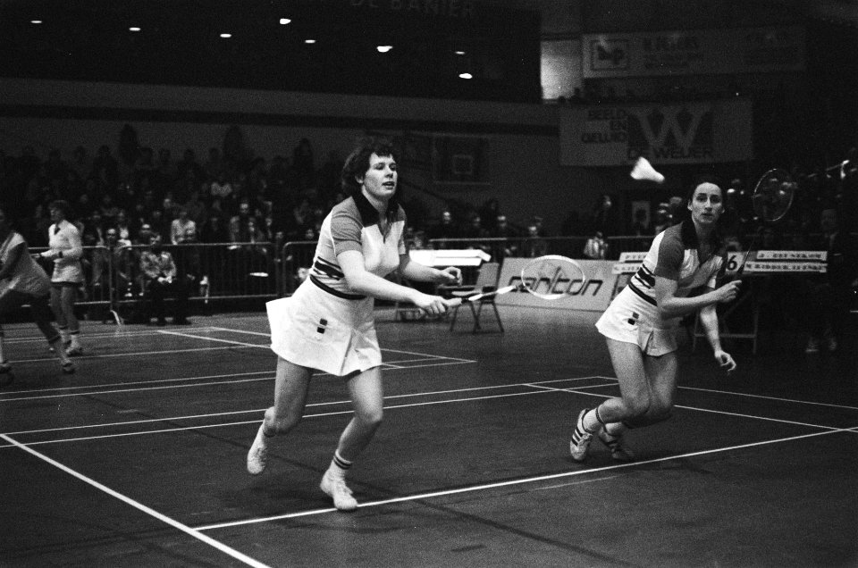 Internationale open badminton kampioenschappen Beverwijk Joke van Beusekom (l) , Bestanddeelnr 929-5683