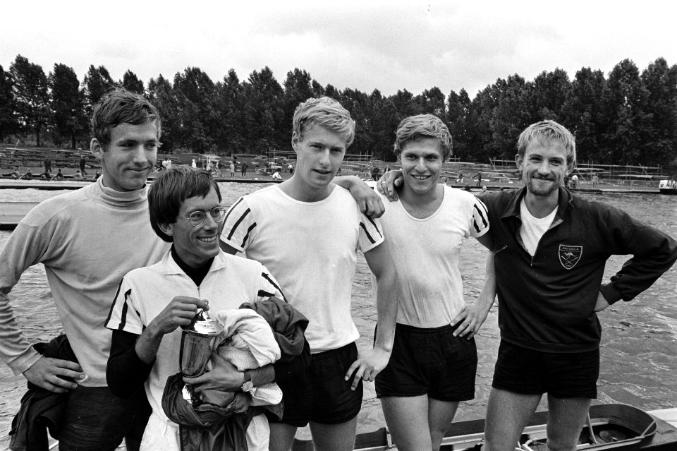 Internationale Bosbaanregatta vier met stuurman van Nereus P. J. Bosch, H. Bock, Bestanddeelnr 923-7013
