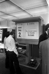 Intertraffic RAI, tentoonstelling verkeerstechniek, elektronisch verkeersbord, Bestanddeelnr 927-1899