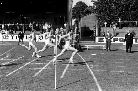 Internationale atletiekwedstrijden Benelux tegen Engeland Gent, nr 6 J M Hoga, Bestanddeelnr 916-5198