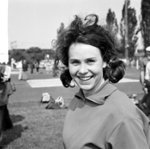 Internationale atletiekwedstrijden, Lia Hinten (kop), Bestanddeelnr 916-4945