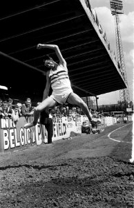 Internationale atletiekwedstrijden Benelux tegen Engeland Gent, Henk Evers in ac, Bestanddeelnr 916-5196