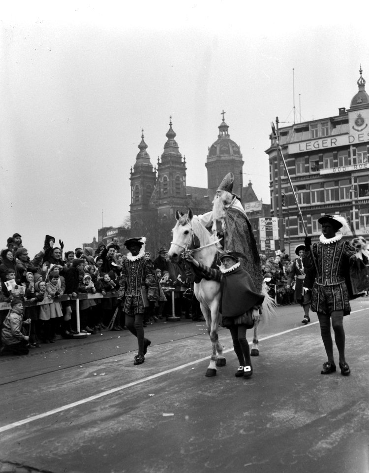 Intocht van Sint Nicolaas te Amsterdam, intocht Sint Nicolaas, Bestanddeelnr 909-9919