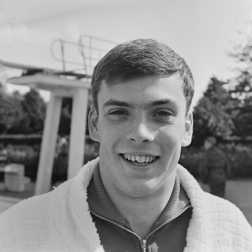 Internationale zwemwedstrijden te Nijmegen, Frans Simons (kop), Bestanddeelnr 917-9977