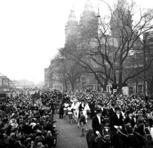 Intocht van Sint-Nicolaas op de Prins Hendrikkade, Bestanddeelnr 254-3539