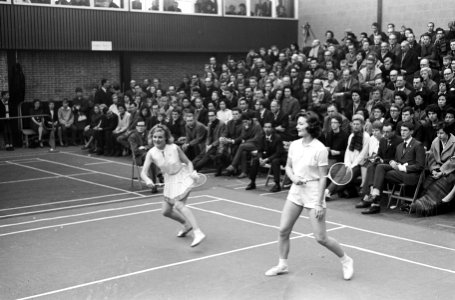Internationale Badmintonkampioenschappen te Haarlem De dames dubbel Flindt in a, Bestanddeelnr 914-8067