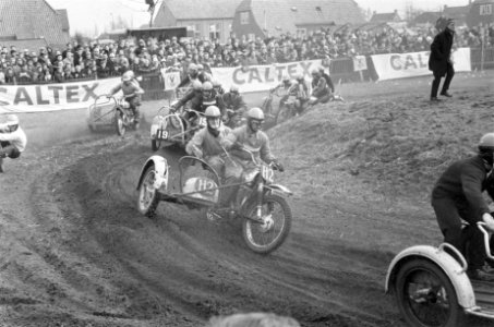 Internationale motorcrosswedstrijden in Sint Antons de zijspannen, Bestanddeelnr 916-1774
