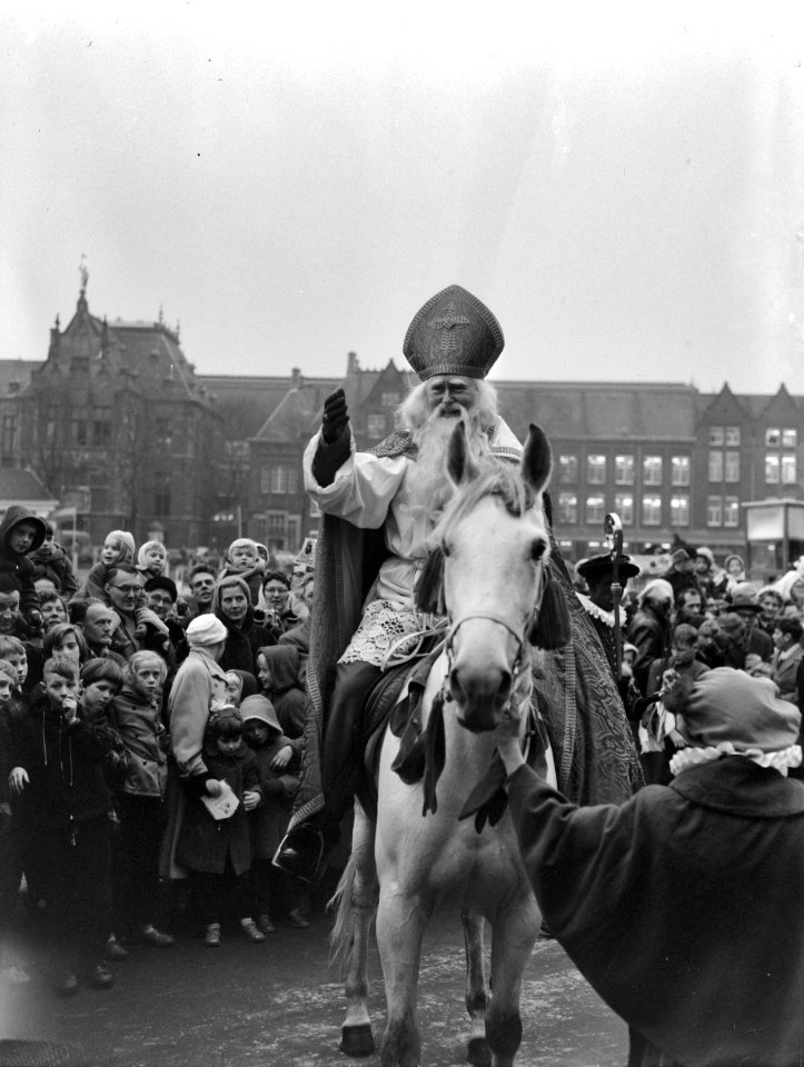 Intocht van Sint Nicolaas te Amsterdam, Bestanddeelnr 909-9906