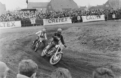 Internationale motorcrosswedstrijden in Sint Antons de 500cc internationale, Bestanddeelnr 916-1776