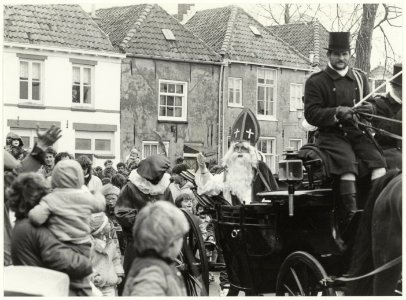 Intocht van Sint Nicolaas op de Taanplaats in Spaarndam., NL-HlmNHA 54006823