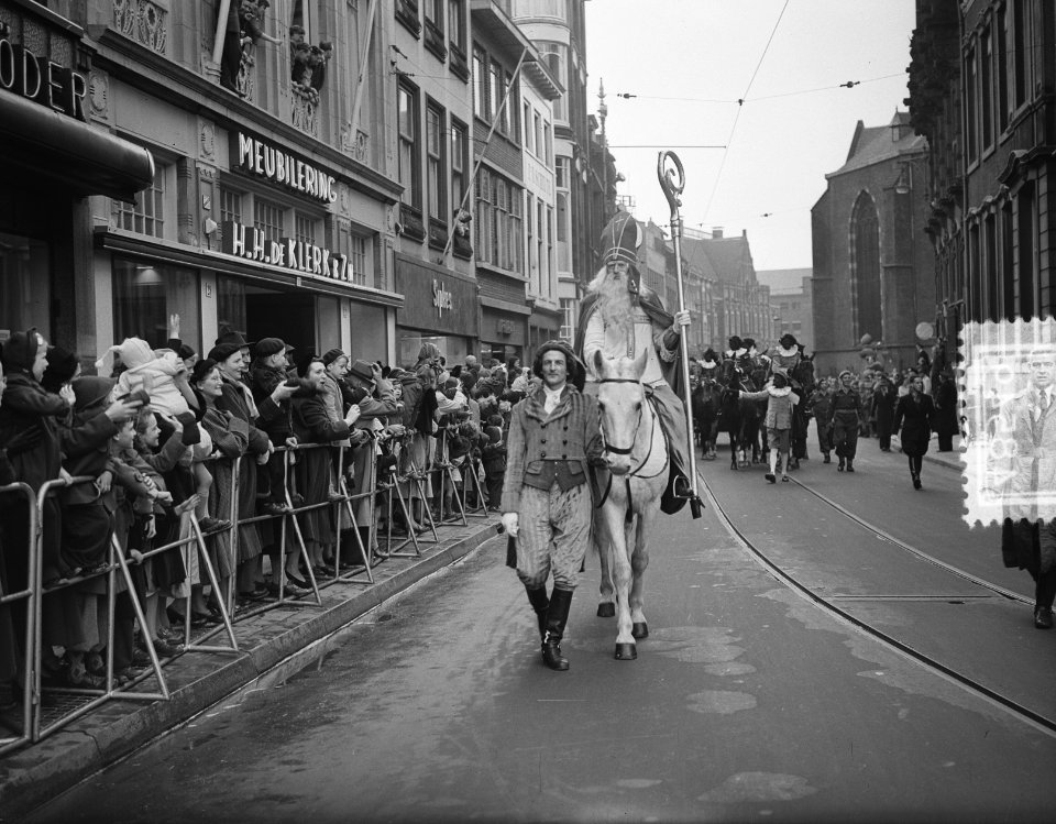 Intocht van Sint Nicolaas te Den Haag. Op de Groenmarkt, Bestanddeelnr 904-8549