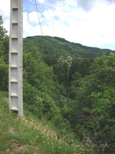 Intres (Ardêche, Fr) le village dans son creux