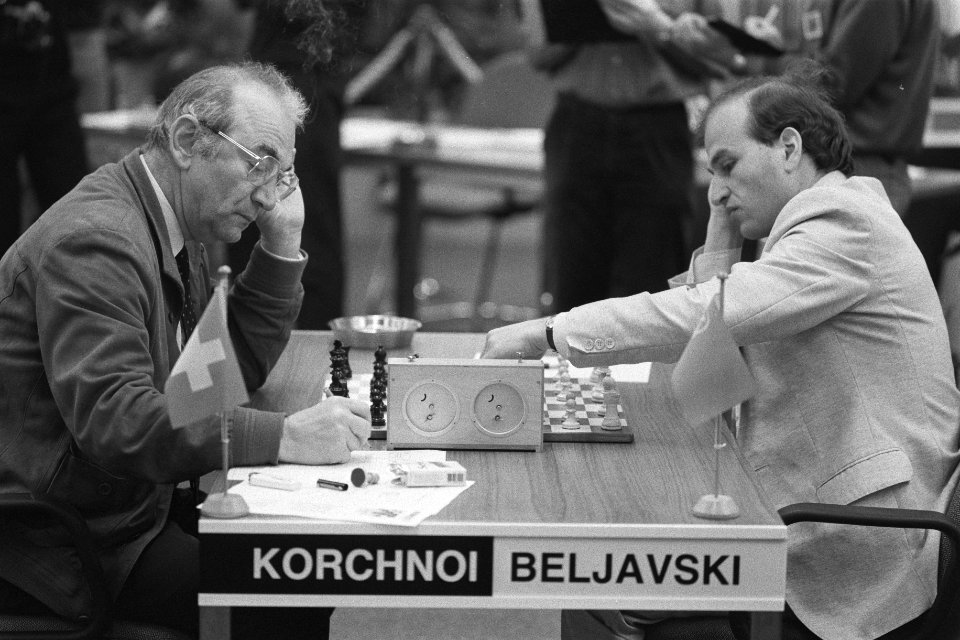 Interpolis Schaaktoernooi twaalfde ronde Kortsjnoy (l) tegen Beljavoki, Bestanddeelnr 933-8030