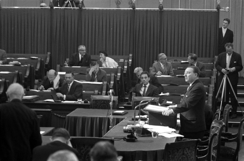 Interpellatie over Planta-affaire in de Tweede Kamer mr. dr. Ch. J. M. A. van Ro, Bestanddeelnr 911-6298