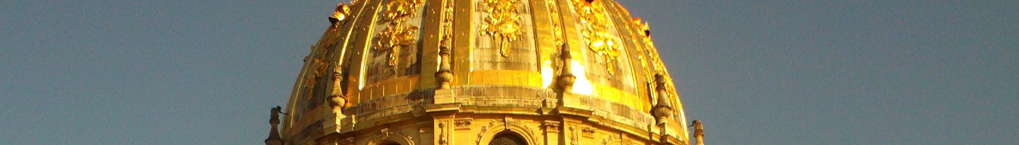 Invalides banner Dome