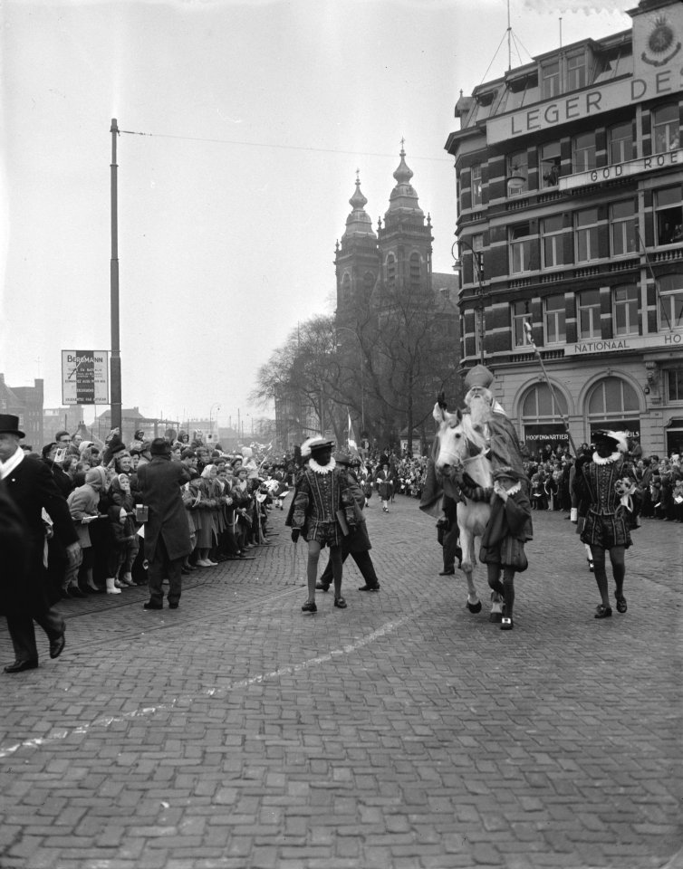 Intocht van Sint Nicolaas te Amsterdam, intocht Sint Nicolaas, Bestanddeelnr 909-9911