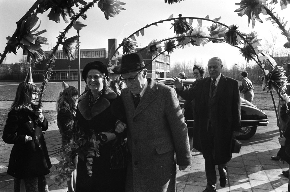 Internaat voor schipperskinderen, Prinses Beatrix , geopend door Samkalden in , Bestanddeelnr 928-4494