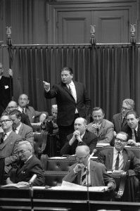 Interruptie van kamerlid E.J. Harmsen (Boerenpartij), Bestanddeelnr 919-3079