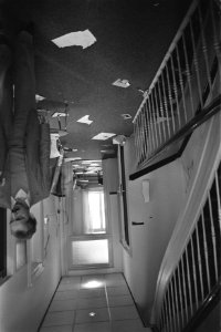 Iraanse ambassade bezet geweest door tegenstanders Khomeinybewind, Bestanddeelnr 932-9465
