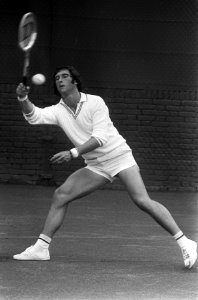 Internationaal tennistoernooi Melkhuisje te Hilversum, Jan Hordijk in aktie, Bestanddeelnr 926-5495
