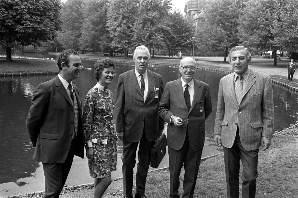 Internationale Acteurscongres in ICC, Amsterdam v.l.n.r. Egbert van Paridon (Ne, Bestanddeelnr 923-8596