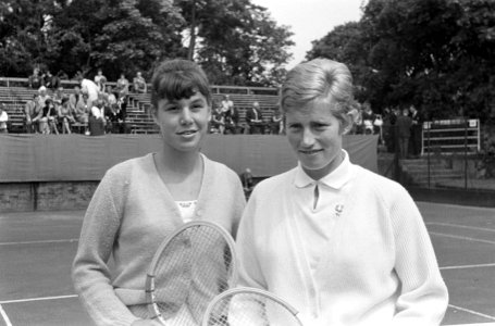 International tenniskampioenschappen te Hilversum, nummer 17 en 18 Hewitt (kop),, Bestanddeelnr 919-3833