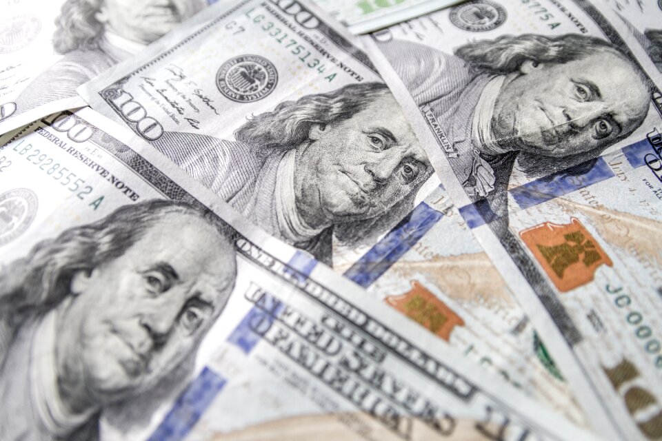 Currency business cash