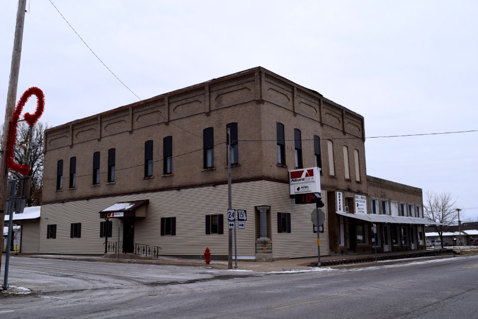 Intersection of US 24 and MO 151, Madison, Missouri