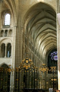 Internal detail of the Laon cathedral 2007-05-06-05