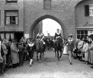 Intocht in Zaltbommel 1100 jaar, Bestanddeelnr 904-2322