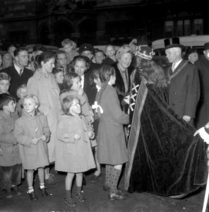 Intocht Sinterklaas in Amsterdam, Bestanddeelnr 906-1221