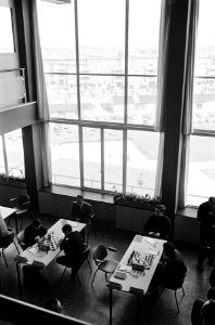 Interzonaal schaaktoernooi begonnen de schakers in actie in GAK gebouw, Bestanddeelnr 916-4525