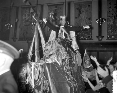Intocht van de Amsterdamse Prins Carnaval in Bellevue, Bestanddeelnr 911-0549