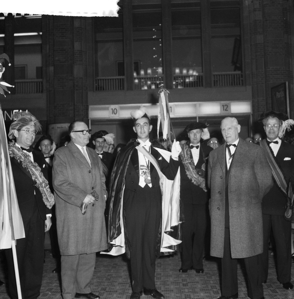 Intocht Prins Carnaval te Amsterdam, Bestanddeelnr 911-7635