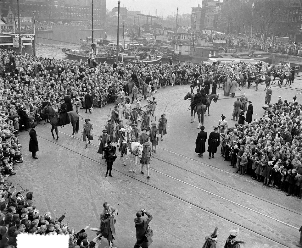 Intocht Sinterklaas in Amsterdam, Bestanddeelnr 906-1223