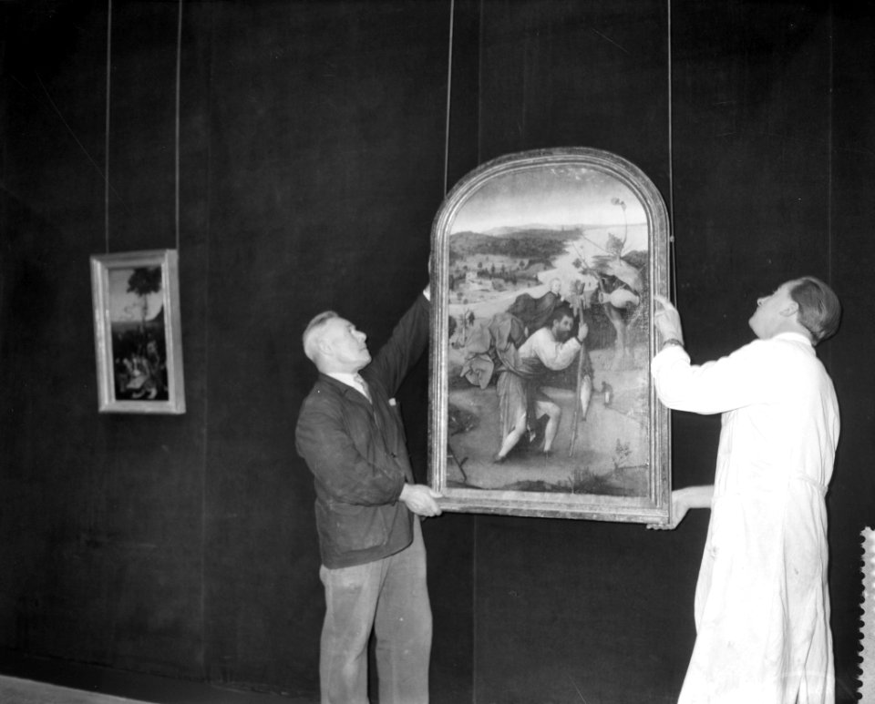 Inrichten van een jubileumtentoonstelling in het Rijksmuseum tgv het 150 jari, Bestanddeelnr 909-6582