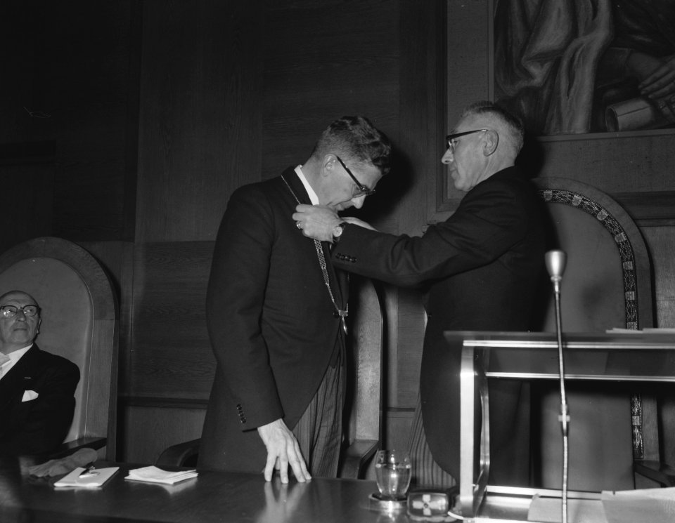 Installatie nieuwe burgemeester van Enschede, Wim Thomassen, Bestanddeelnr 909-5274