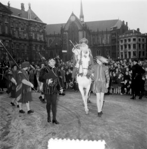 Intocht Sinterklaas in Amsterdam, Bestanddeelnr 906-1219
