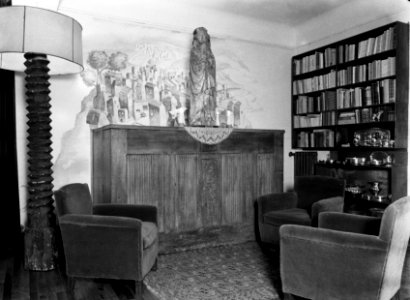 Interieur van de woning van de kunstenaresse Mariette Lydis (1887-1970), 55 Rue , Bestanddeelnr 191-0556