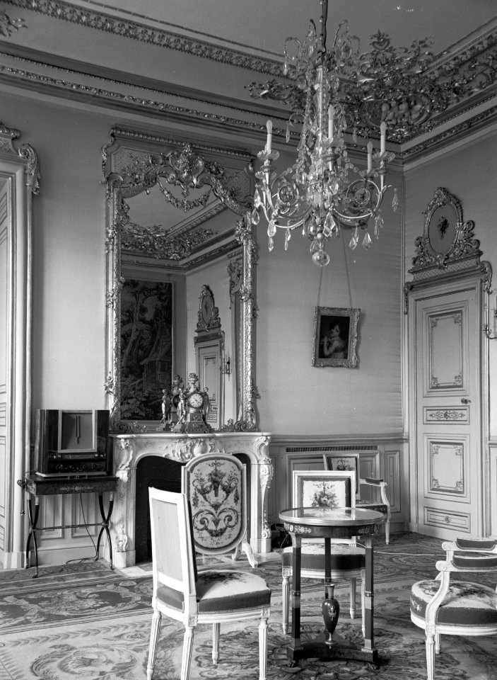 Interieur van een paleis (Elysée in Parijs), Bestanddeelnr 254-2661