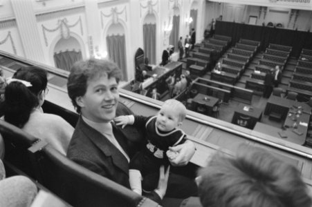 Installatie nieuwe PvdA-Kamerleden Joop van den Berg en Jaap Jelle Feenstra F, Bestanddeelnr 934-1735