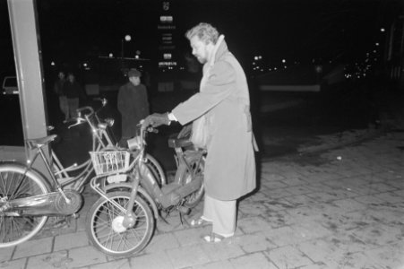 Inspraakavond over uitbreidingsplannen RAI-complex aankomst wethouder Van der V, Bestanddeelnr 934-1675